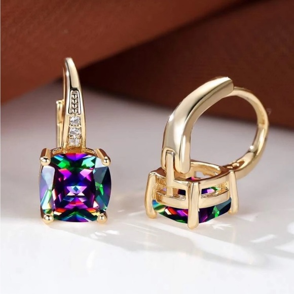 18 Karat Cubic Zirconia Dangle Earrings - Picture 3 of 8